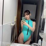 「骨盤」 近衛りこ、ミントグリーンのフロントジップ競泳水着で魅せる、至高の「砂時計ボディ」と芸術的なまでの曲線美！