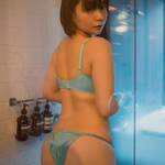 「ひとくちいかが？」 真奈、ミントグリーンの至高ランジェリーで魅せる、圧倒的な透明感と「見返り美尻」の衝撃！