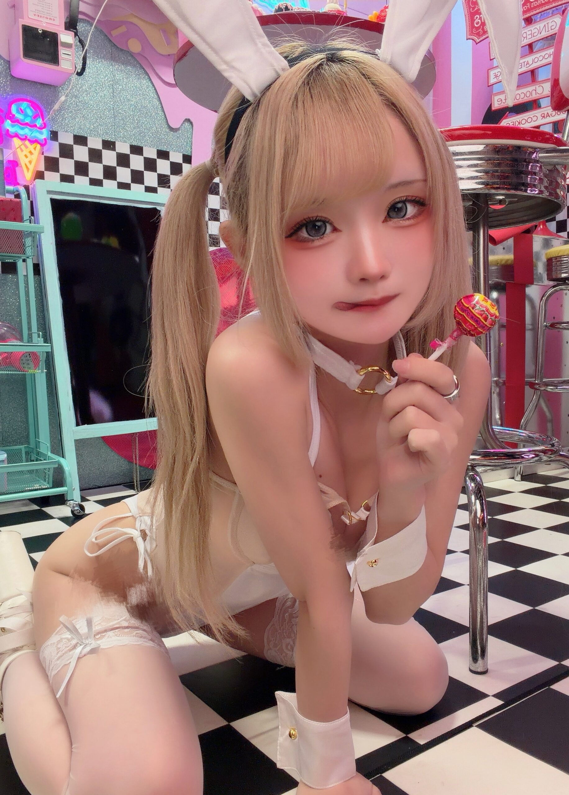 「ほわいとばにー🤍」 東雲 うれは、純白シースルーバニーで魅せる、圧倒的な透明感と「究極のドールアイ」の衝撃！