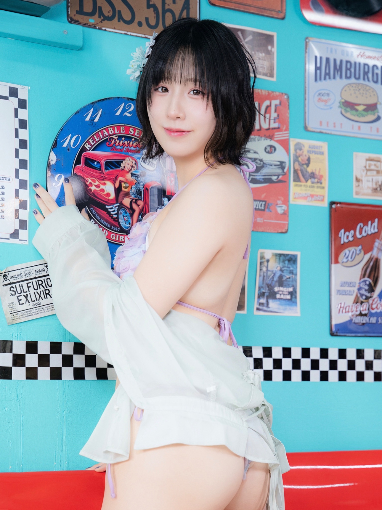 「ギリギリ許されるかな？？」 髙峰じゅり、淡藤色の至高ビキニで魅せる、圧倒的な透明感と「究極のバックライン」の衝撃！