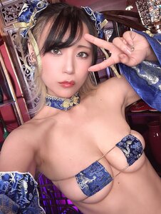 「おはよー！」 つんこ🙏、青紺龍紋の至高マイクロ・チャイナで魅せる、圧倒的な透明感と「究極の下乳＆谷間」の衝撃！