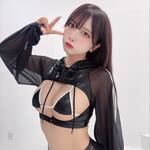 「着てみたかったこの衣装」 とみこ🍣、漆黒シアーパーカー×至高のマイクロビキニで魅せる、圧倒的な透明感と「究極のアンダーライン」の衝撃！