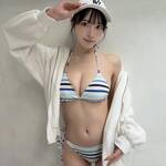 「21歳じゃだめですか？」 七海りお、ボーダー柄の至高ビキニ×白パーカーで魅せる、圧倒的な透明感と「究極の黄金比くびれ」の衝撃！