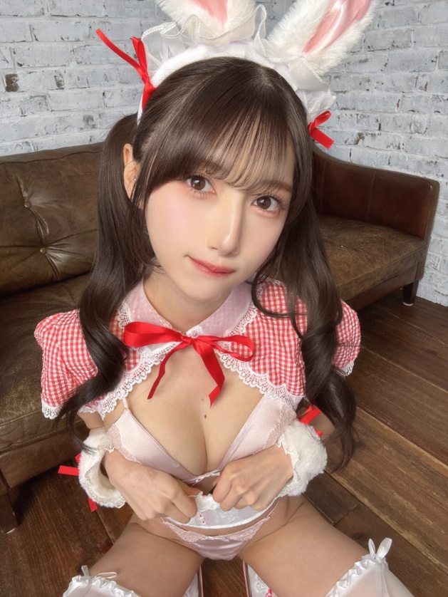 【誘惑】村雨芙美「うさぎって寂しがり屋らしい、、、?」新作発売を前に放つ“究極のバニー”ショット。甘いルックスと大胆露出の共演に心酔!